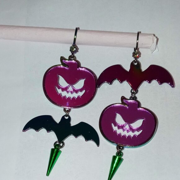 betsey johnson earrings - Picture 2 of 2